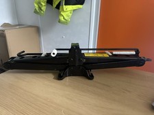 Range Rover L322 Scissor Jack and Handle Land Rover 2002 to 2013