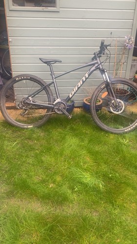 Giant talon mountain bike - mountain,