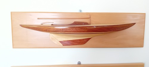 Half hull model - half,
