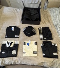 Oasis X Adidas Live 25 PR Box