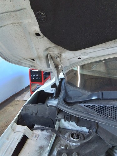 Bonnet hinge nissan qashqai - bonnet,