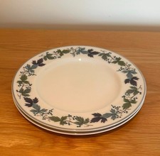 Selection of Royal Doulton Burgundy Patt'n Dinner & Tea Ware (Individual prices)
