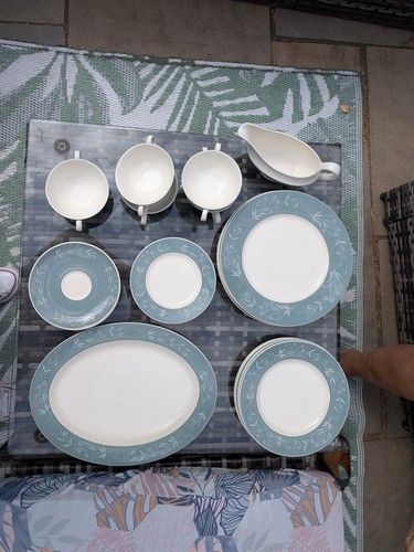 Royal doulton dinner service - royal,