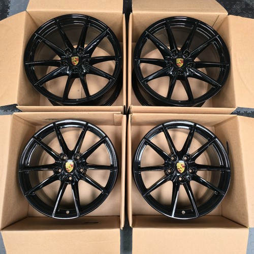 Genuine porsche 992 - genuine,