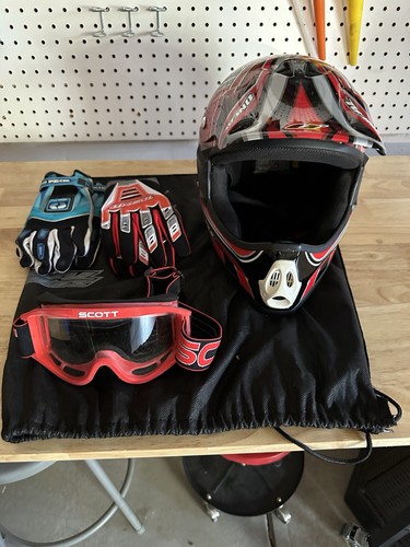 Helmet and gloves full - helmet, face
