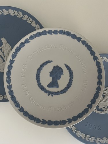 Vintage wedgwood plate - wedgwood,