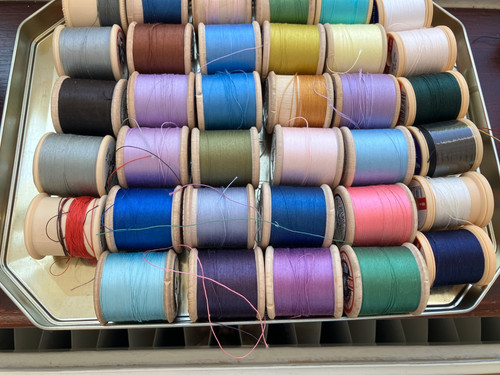 Mainly wooden vintage - mainly,