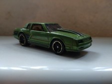 HOT WHEELS '86 CHEVROLET MONTE CARLO SS 2010 #BAL