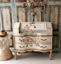 BEAUTIFUL BUREAU  FRENCH STYLE