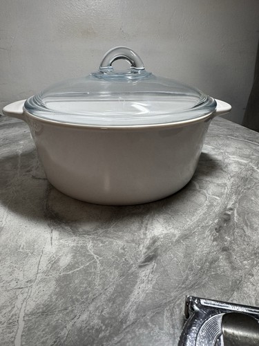Large glass casserole dish - large,