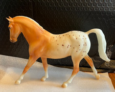 Breyer classic palomino