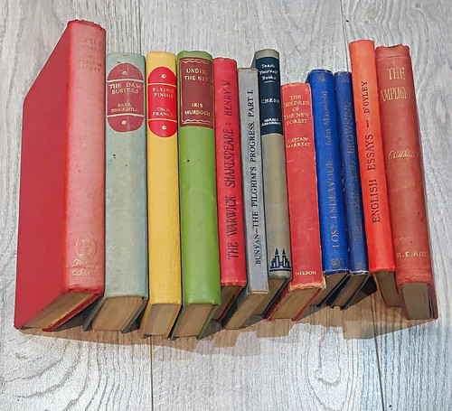 Job lot vintage hardback - 12,