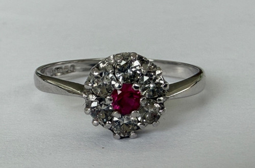Old vintage 9ct - old,