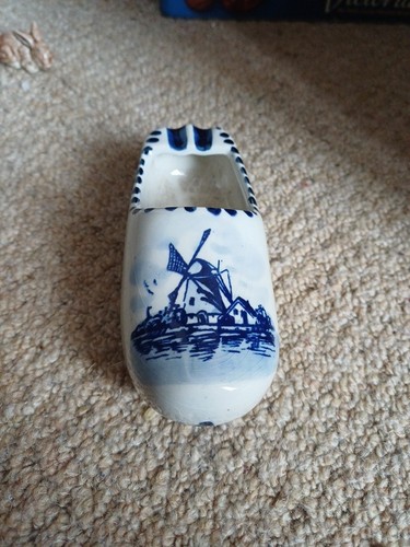 Hand painted delft - painted,