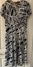 Ladies Dress Size 16 Debenhams Middle Knot Flattering Fit Black White 