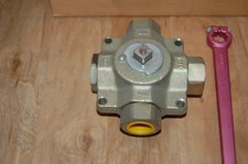 Genuine JCB JHH0014 Valve 3-way , JCB JS130, JS150 Wheeled Excavator