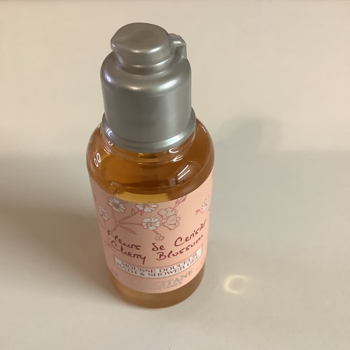 Occitane cherry blossom bath - blossom,