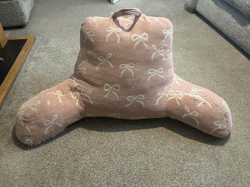 Bow design cuddle - bow,