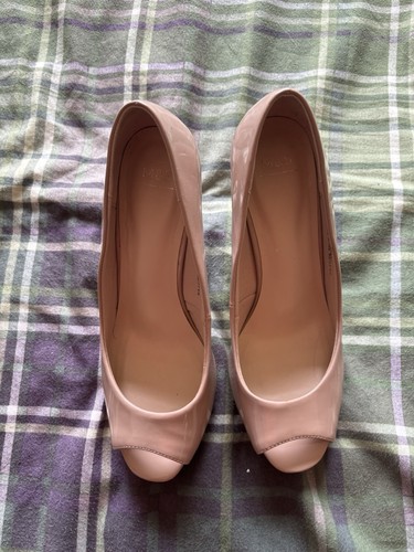 Patent leather open toe beige - patent,