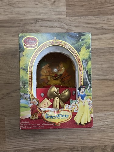 Disney store exclusive snow - exclusive,