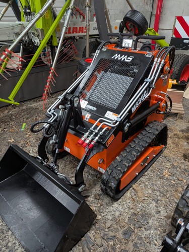 Mini skid loader - loader,