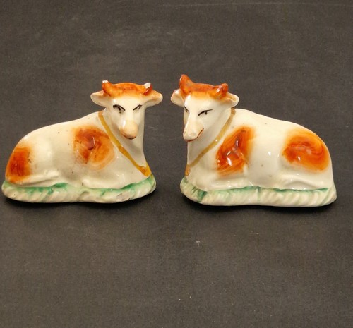 Antique pair slip cast - antique,