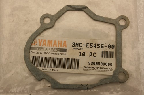 Oil pump cover gasket yamaha - cover,