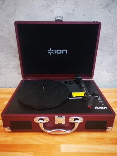 Ion vinyl motion - motion, suitcase
