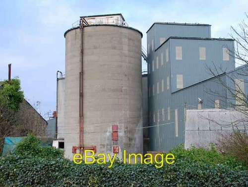 Photo 6x4 disused cement silo - 6x4,