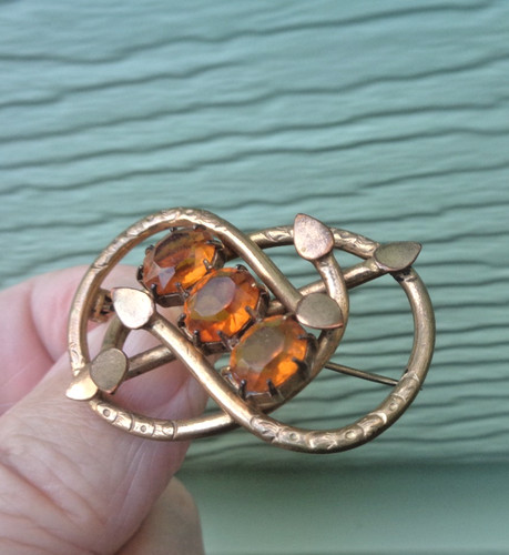 Gold pinchbeck brooch citrine - gold,