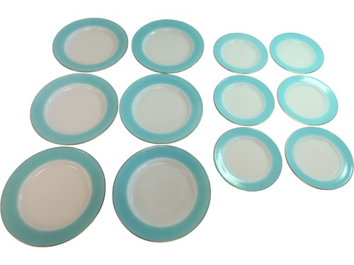 Pyrex blue and white dinner - white,