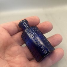 STUNNING TINY COFFIN SHAPED VICTORIAN POISON BOTTLE VARIANT EMB. NOT TO BE TAKEN