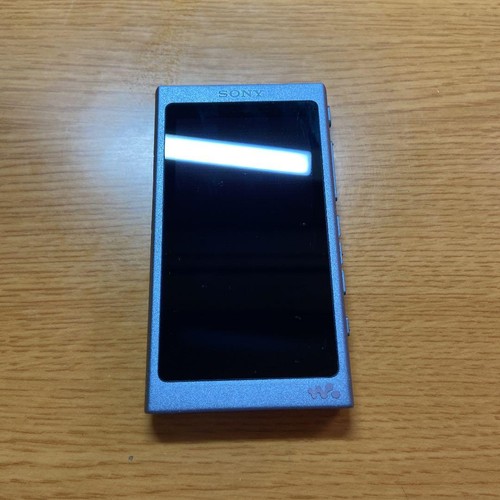 Sony a45 walkman blue - walkman,