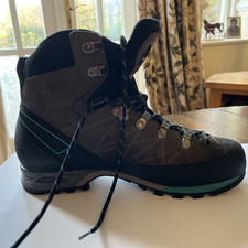 scarpa walking boots size 7