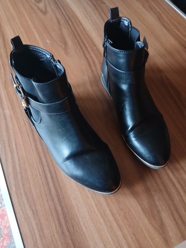Ladies black size boots - ladies,
