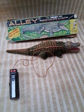VINTAGE ALLEY THE ROARING STALKING ALLIGATOR - MARX BATTERY TOYS - JAPAN + BOX
