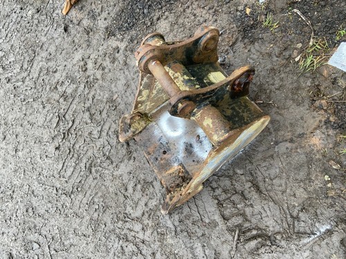 Mini digger excavator digging - mini,