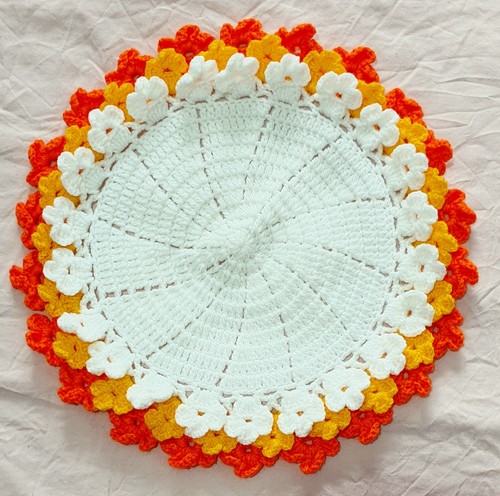 Floral crochet center - crochet,