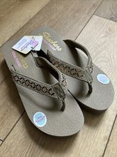 Skechers NEW WITH TAGS Vinyasa