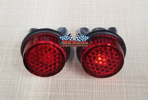 Red tag bolt reflectors - red,