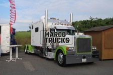 Truck photo Peterbilt 379