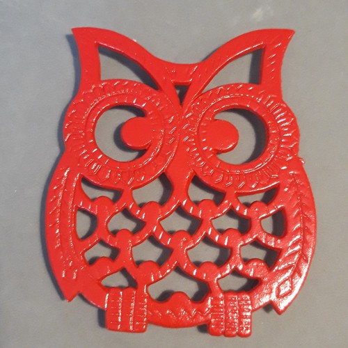 Red metal owl trivet - trivet, hot
