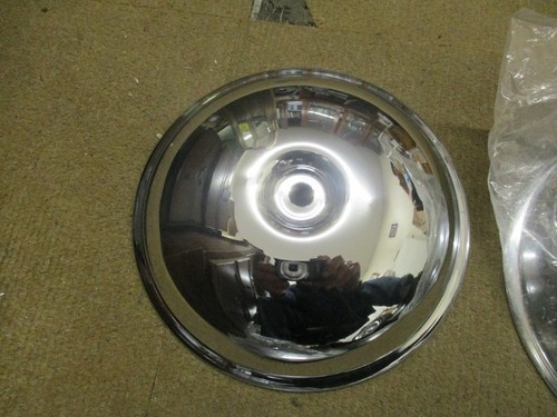 1930 chrome hub caps - chrome, set