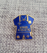 WIGAN ATHLETIC FC STRIP ENAMEL