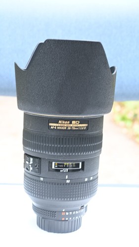 Nikkon 1 2 8d - 70, 1;2.8d