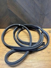 Opel Vivaro C door seal front