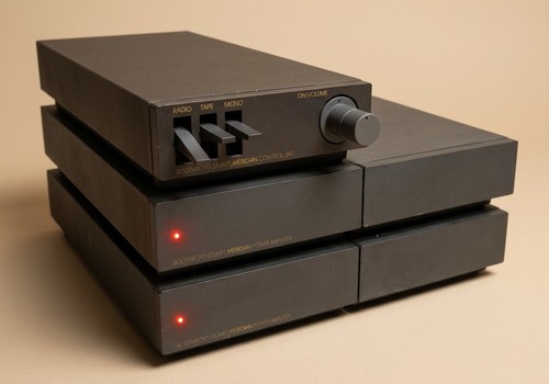 Meridian 101 preamp dual - 101, 105