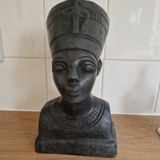 Queen Nefertiti Sculpture