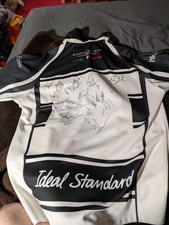 Hull FC shirt signed by full team, excellent condition