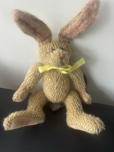 Russ brisbane the rabbit - brisbane,